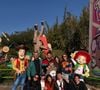 Bruna Marquezine e João Guilherme levaram os pais, os irmãos e até os amigos Sasha e João Lucas para a Disney