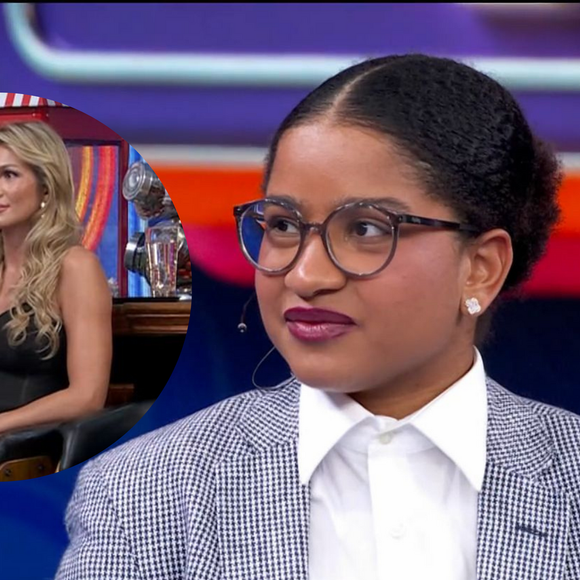 Lívia Andrade fez caras e bocas enquanto Milena contava histórias no 'Domingão com Huck' no domingo (26)