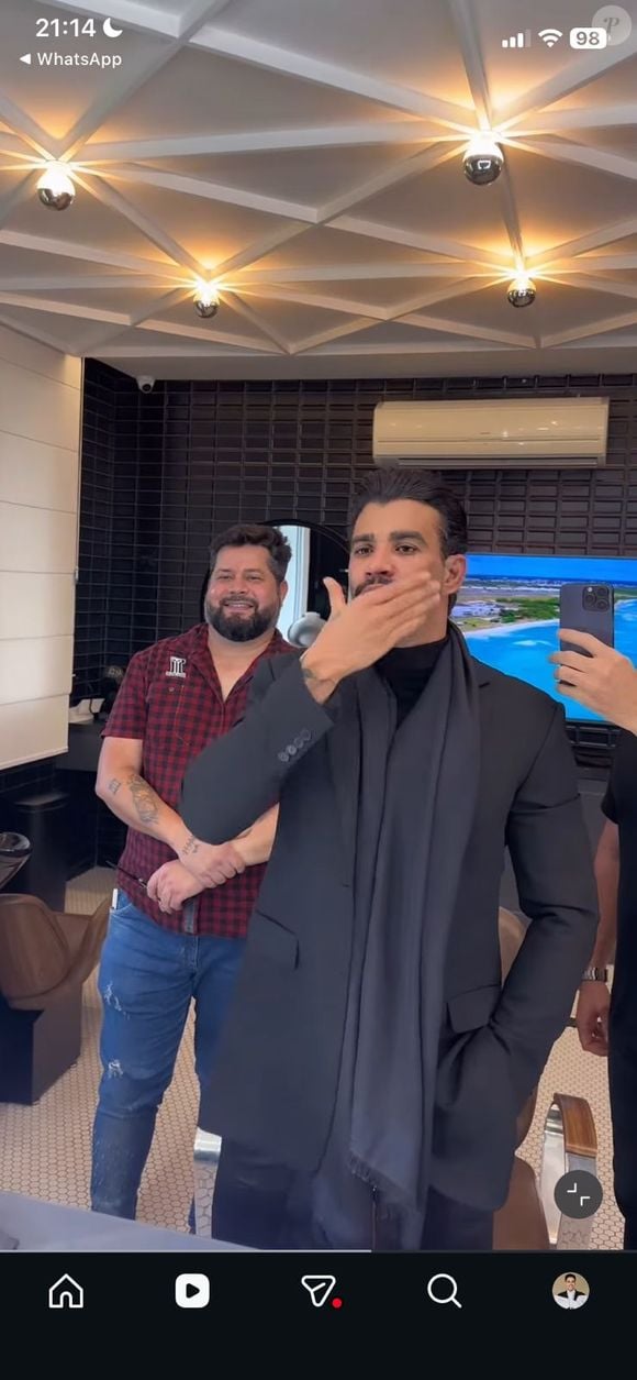 Bigode sozinho deixa o rosto mais leve e aproxima Gusttavo Lima do público, avalia visagista