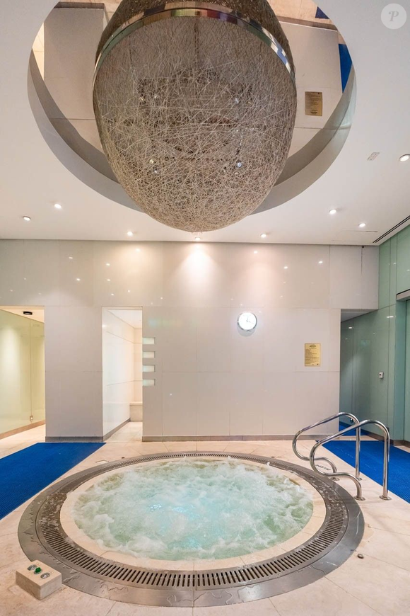 Massagens, tratamentos faciais e áreas de descanso fazem parte da experiência oferecida pelo DXB, aeroporto de luxo ligado ao universo internacional de Virginia Fonseca
