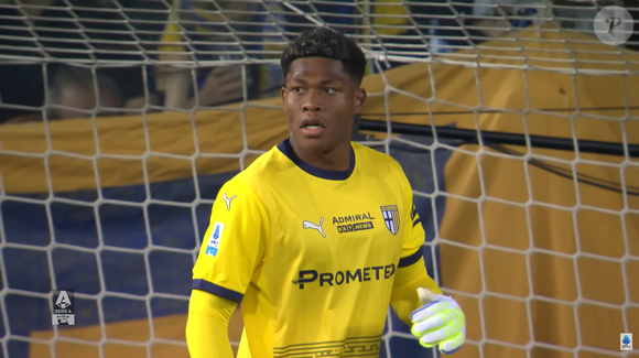 "Pude aprimorar bastante a minha tomada de decisão", revelou Zion Suzuki sobre sua passagem pelo futebol italiano, experiência que acelerou sua evolução como goleiro
