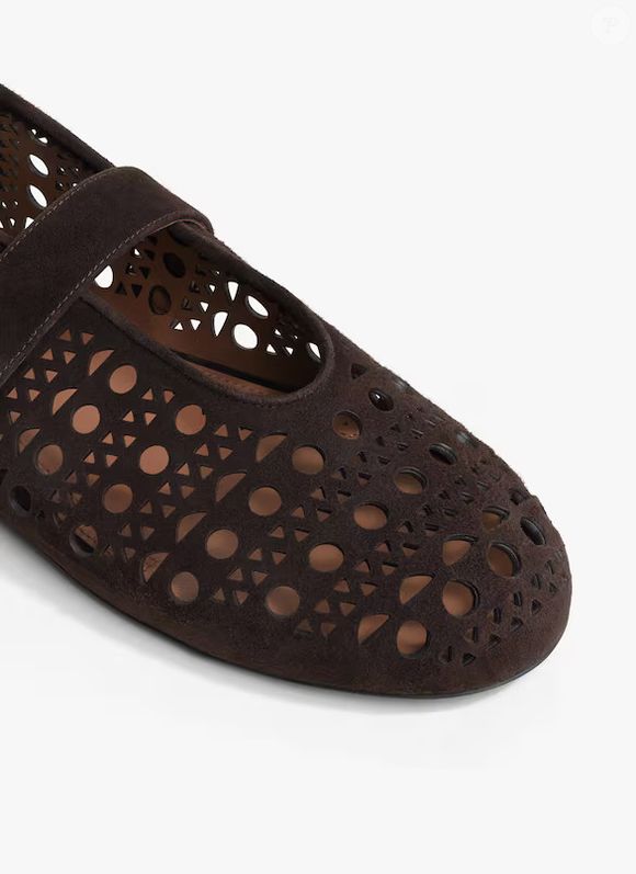 Sapatilha de Bruna Marquezine também é vazada, o que deixa os pés respirarem em dias quentes