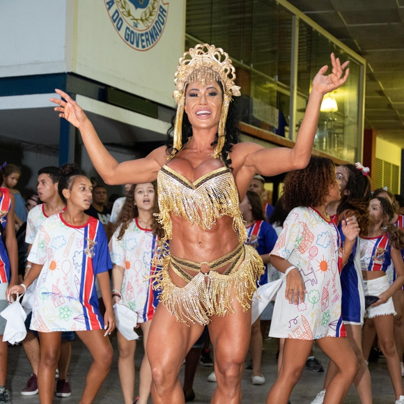 Gracyanne Barbosa em desfile do Carnaval