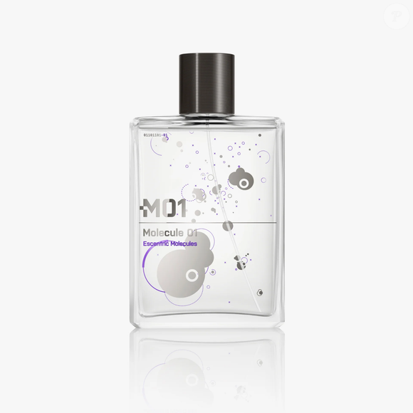 Até o fechamento desta matéria, o Molecule 01, da Escentric Molecules, com 200 ml, estava disponível no site oficial da marca por £215, valor que corresponde a aproximadamente R$ 1.292,85 em conversão direta