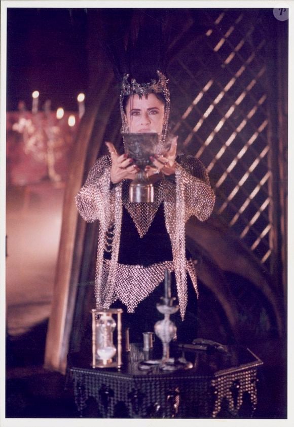 A eterna Dona Nenê mostra que também sabe brilhar no mundo da fantasia e da magia