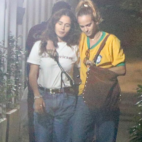 Emilie e Nanda assistiram à vitória do Brasil sobre o Japão, pela Copa do Mundo de 2026, em um bar no Baixo Gávea, na Zona Sul do Rio de Janeiro