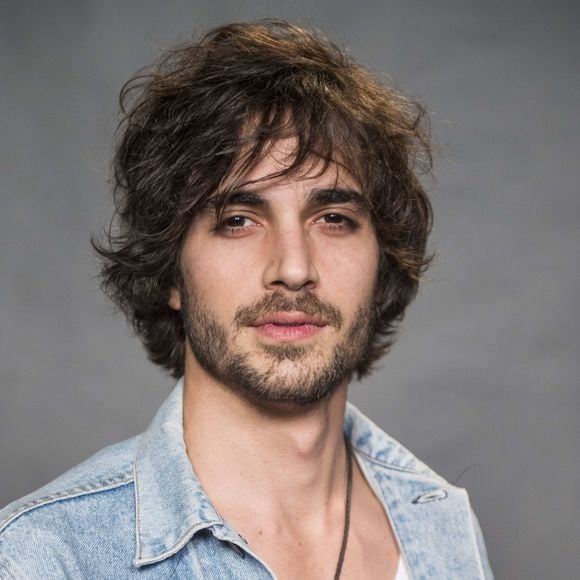 Fiuk se irritou ao ser desmentido por Tatá Werneck no Lady Night. Em 2025, os dois fizeram as pazes