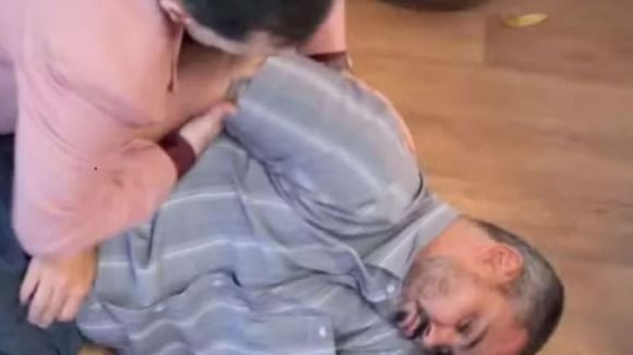 Final emocionante de Jorginho em 'Três Graças' vira novela de cabeça para baixo: furioso, Bagdá jura vingança e se alia à pessoa inesperada