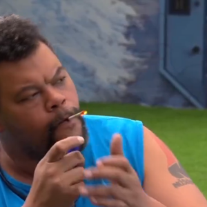 Babu Santana, do ‘BBB 26’, parece ter percebido que a fala não seria bem interpretada e cortou Solange Couto. ‘Não fala isso, porque é isso que ela quer’, argumentou