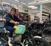 Enquanto vive o advogado Pedro Santana em ‘Quem Ama Cuida’, Chay Suede também chama atenção por sua garagem de luxo, que inclui Porsche clássico, Mercedes conversível dos anos 1980 e até uma BMW vintage