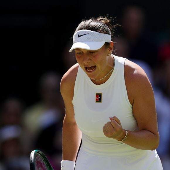 Amanda Anisimova superou até mesmo Aryna Sabalenka, considerada a número 1 do mundo.