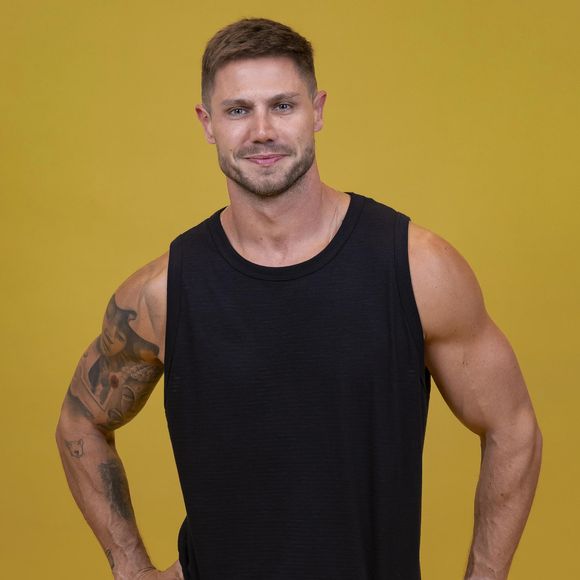 No ‘BBB 26’, Jonas Sulzbach revelou que sua mãe sofria violência doméstica do pai de Rafael, que também era usuário de drogas