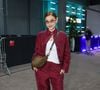 Gabriela Medvedovsky apostou em conjunto vermelho para show de Rosalía em 10 de agosto de 2026, no RJ