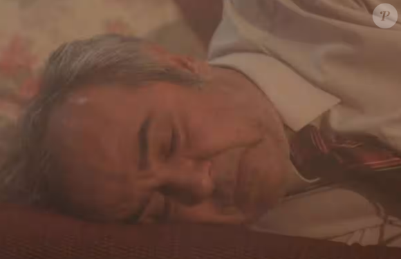 Enver desmaia em incêndio em casa após delírio com Hatice na novela Força de Mulher