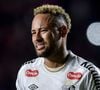 Nas redes sociais, muitos internautas saíram em defesa de Neymar e condenaram a publicação de Luana Piovani
