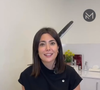 A especialista em micropigmentação estética Mónica Aránguez destaca a importância de personalizar o formato e a tonalidade das sobrancelhas para garantir um resultado natural e harmonioso
