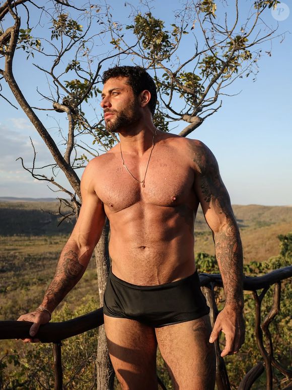 Nude de Jesus Luz circula nas redes sociais nas últimas horas