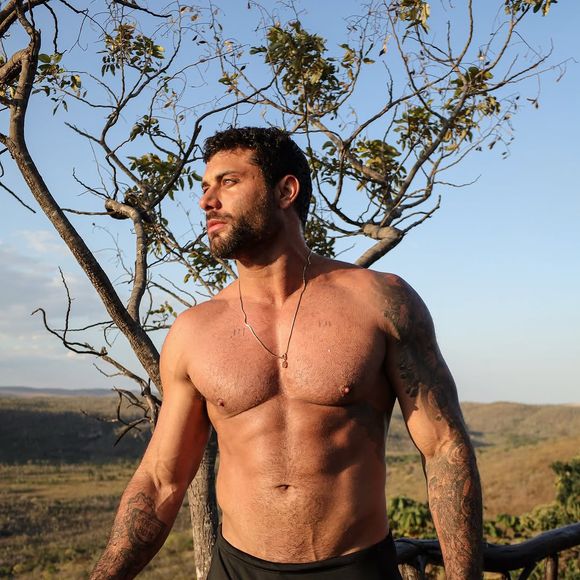 Nude de Jesus Luz circula nas redes sociais nas últimas horas