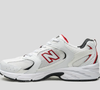 Originalmente desenvolvido para corrida nos anos 1990, o New Balance 530 ganhou uma nova versão inspirada no São Paulo FC