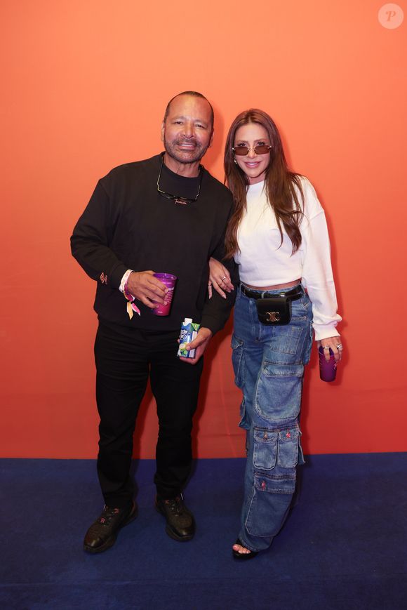 Neymar Pai foi acompanhado da namorada Mariane Bernardi para o evento