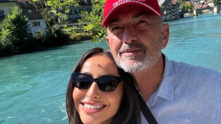 Após retirada de pâncreas, Sabrina Sato confirma que o pai está com câncer e faz desabafo: 'Tratamento muito grande'