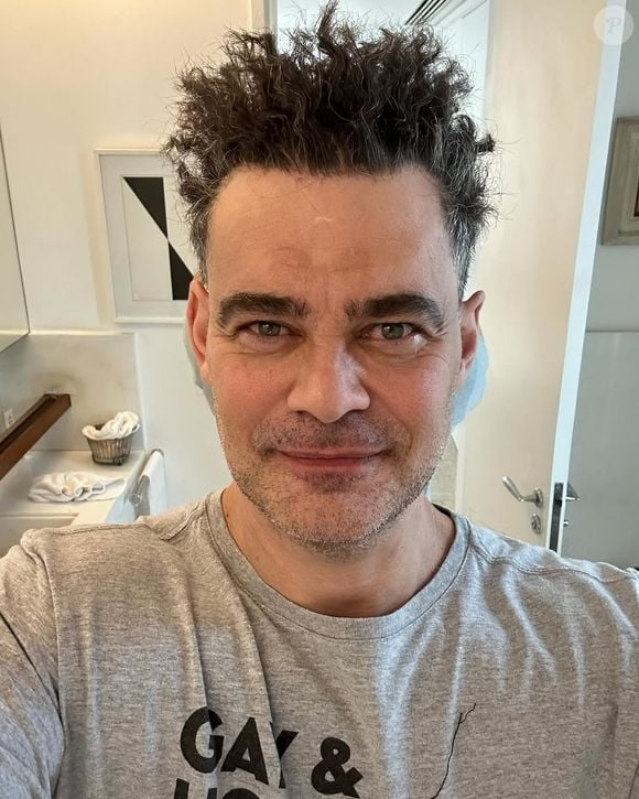 Assumidamente gay, Carmo Dalla Vecchia passou a inovar seus visuais desde que deixou a Globo