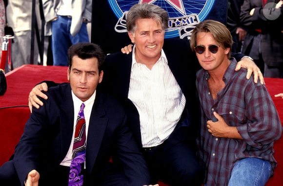 Martin Sheen ao lado dos filhos, Charlie Sheen e Emilio Estévez: legado artístico e familiar de Hollywood