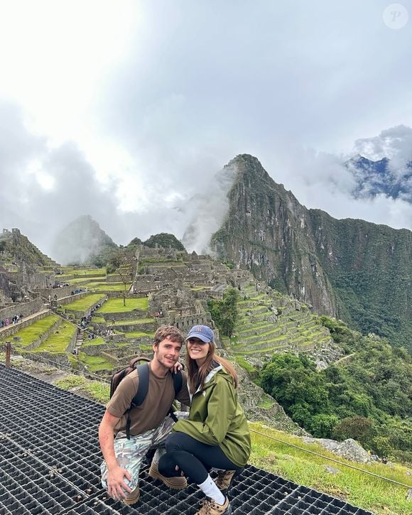 Para viagem ao Peru, Sasha manteve sua preferência por elementos clássicos com um toque moderno reflete uma estética refinada e descomplicada
