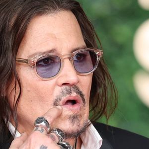 Publicação do Deuxmoi acendeu boato falso sobre Jenna Ortega e Johnny Depp em 2023