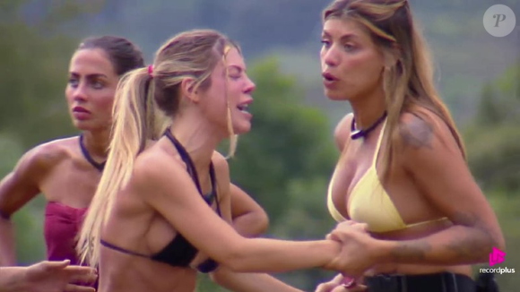 Em ‘A Fazenda 18’, Ana Bruna afirmou que Sérgio Hondjakoff teve um comportamento que a deixou constrangida; o ator negou ter tido contato inadequado com a peoa