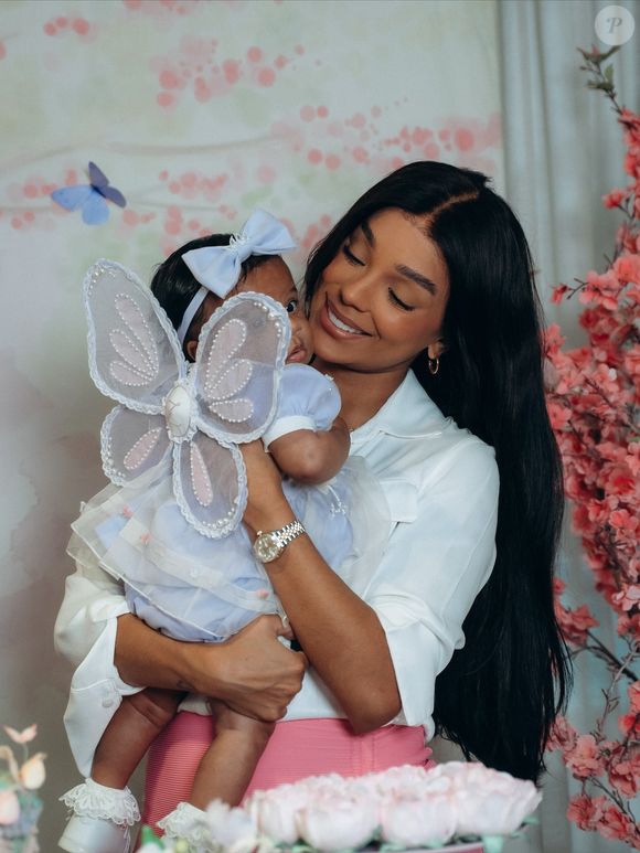 Alguns fãs acham que Zuri se parece mais com Brunna Gonçalves