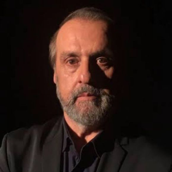 De acordo com o vidente Robério de Ogum, o conflito da mãe com o pai de seu filho impacta diretamente o espírito de Marília Mendonça