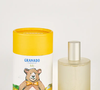 Com proposta suave e aconchegante, o Bebê Tradicional, da Granado, reúne notas florais talcadas de rosa com musk e baunilha, além de uma saída fresca e verde. O perfume é voltado para quem busca conforto, limpeza e nostalgia