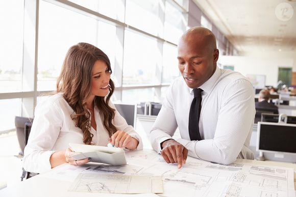 Especialistas revelam quando falar de trabalho demais vira alerta