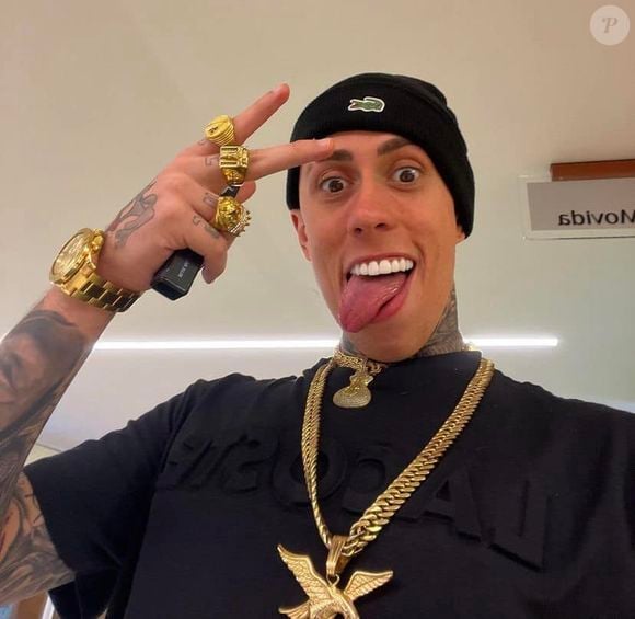 Uma das primeiras mudanças de MC Daniel foram nos dentes