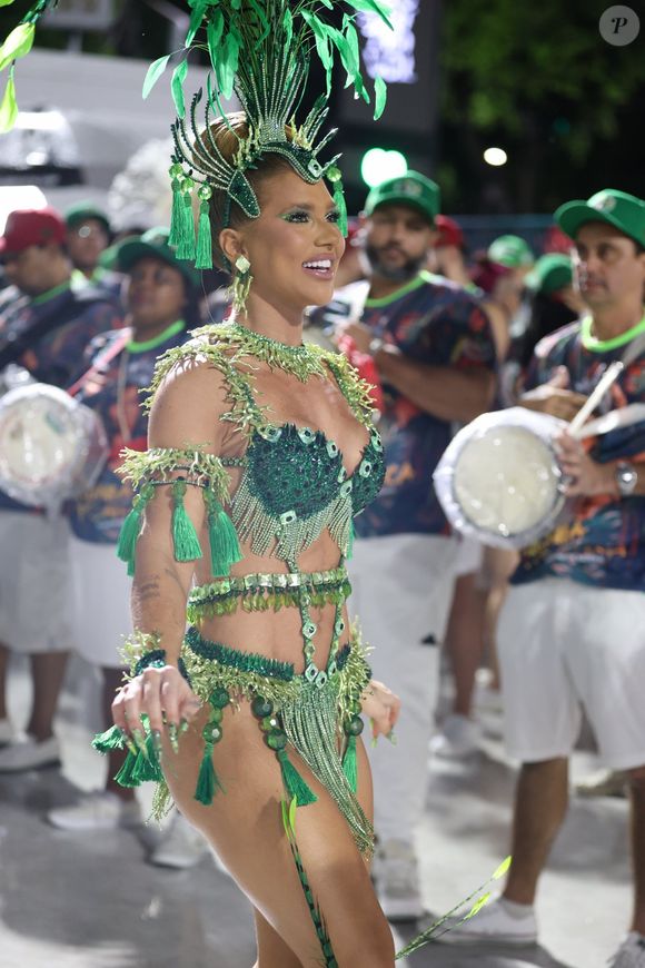 Virgínia Fonseca está seguindo uma dieta restritiva para secar para o Carnaval 2026