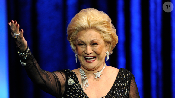 Hebe Camargo foi consagrada como a rainha da televisão brasileira, mas nem mesmo este título a impediu de viver polêmicas nos bastidores do SBT