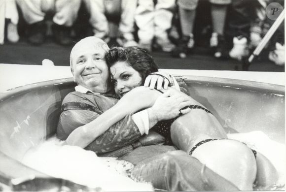 Luiza Ambiel foi convidada pelo próprio Gugu para integrar o programa, nos anos 1990.