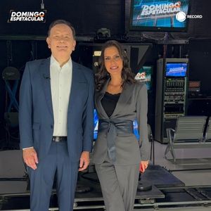 Com duas décadas de trajetória na Record, Camila Busnello assume o comando do programa ao lado de Roberto Cabrini