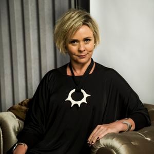 Giulia Gam foi uma das grandes atrizes da Globo, mas está afastada das novelas há um bom tempo