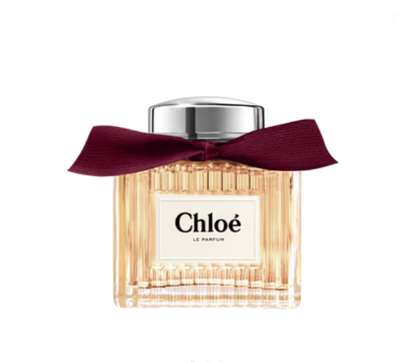 Chloé Le Parfum (Chloé) traz uma releitura sofisticada da assinatura da marca ao combinar flores luminosas com uma base quente de baunilha. Disponível na Sephora, é a escolha perfeita para quem busca elegância sem exageros