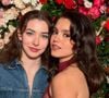 Filha de Sandra Annenberg esbanja beleza ao lado da namorada americana em data importante e foto romântica rende declaração da apresentadora