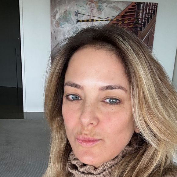 Já na manhã desta quinta-feira (01), Ticiane apareceu sem maquiagem pronta para ir trabalhar no 'Hoje em Dia'