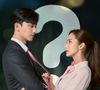 'O Que Há de Errado com a Secretária Kim?': Após a secretária do vice-presidente Lee Young-joon, Kim Mi-so, decidir se demitir, ele percebe seus verdadeiros sentimentos e faz de tudo para convencê-la a ficar