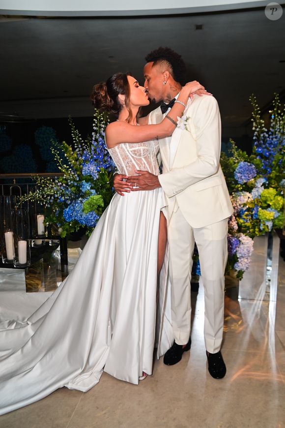 Tainá Castro, de 29 anos, protagonizou um verdadeiro conto de fadas moderno ao subir ao altar como jogador Éder Militão, 27, em uma cerimônia digna de revista de luxo, realizada nesta sexta-feira (18), no icônico Palácio Tangará, em São Paulo