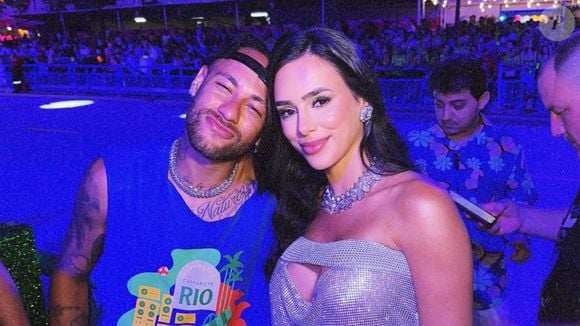 Neymar e Bruna Biancardi curtiram o carnaval do Rio em março na Sapucaí, mas encararam ainda rumores de nova crise na relação