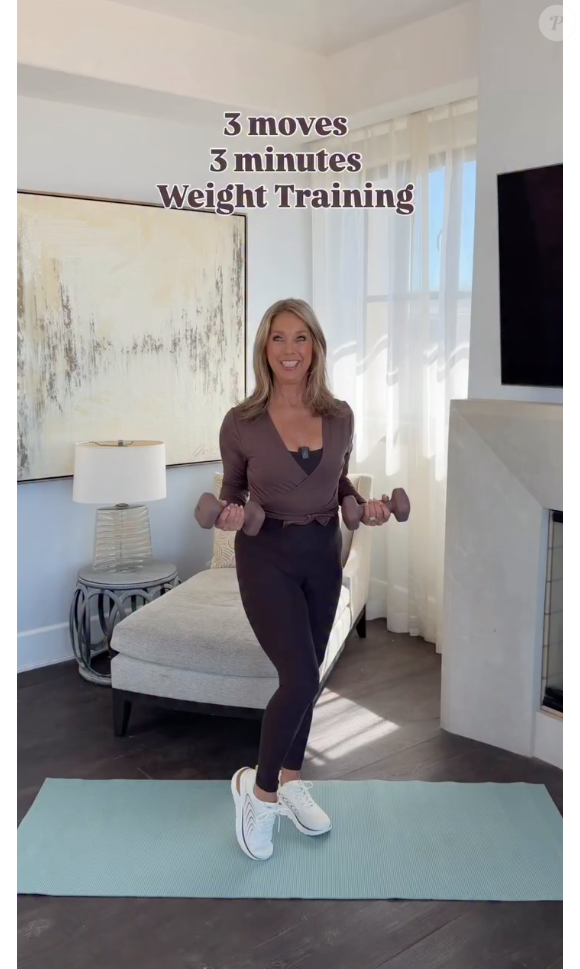 A personal trainer Denise Austin, de 69 anos, compartilhou em seu Instagram uma rotina de 3 exercícios essenciais para mulheres 50+