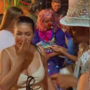 Como está Simaria hoje? Longe de shows, cantora chora com importante incentivo da irmã, Simone, e de Tirullipa: 'Brasil está...'