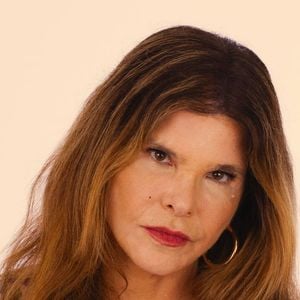 Cristiana Oliveira estreia em novela vertical com 'Então é amor?', da Globo