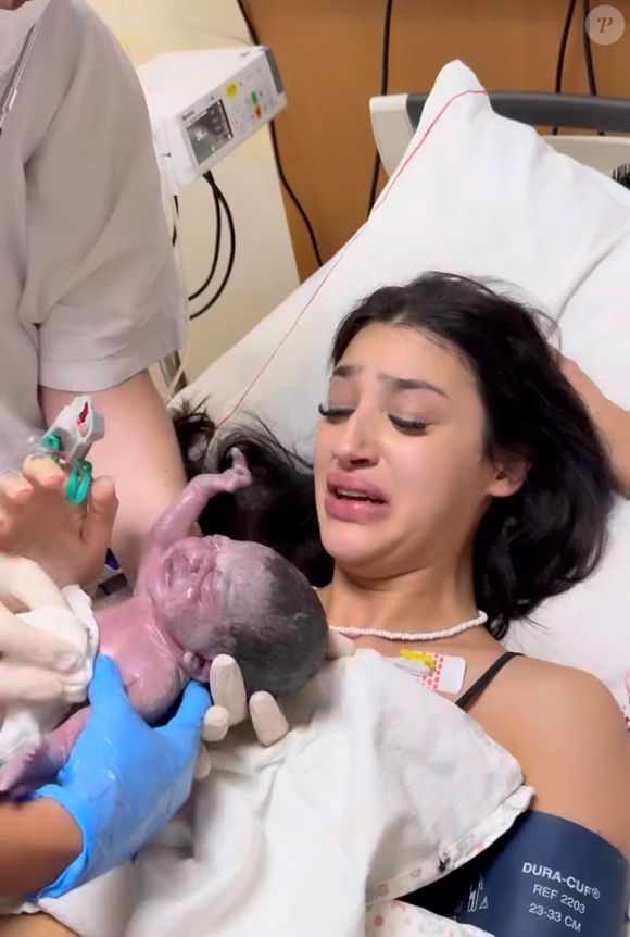 Maysha, filha de Bia Miranda veio ao mundo na noite desta quarta-feira (23), prematura, com apenas 33 semanas de gestação.